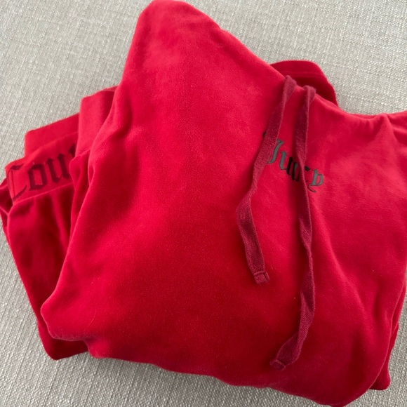 Bloomingdale’s Exclusive Juicy Couture Tracksuit Set - Picture 2 of 2